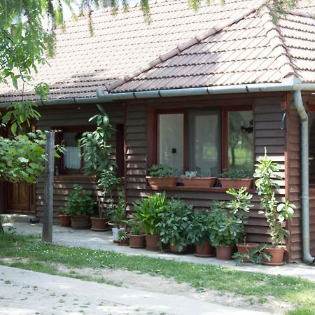 Holiday Home Melinda Ceglédpuszta Exterior foto